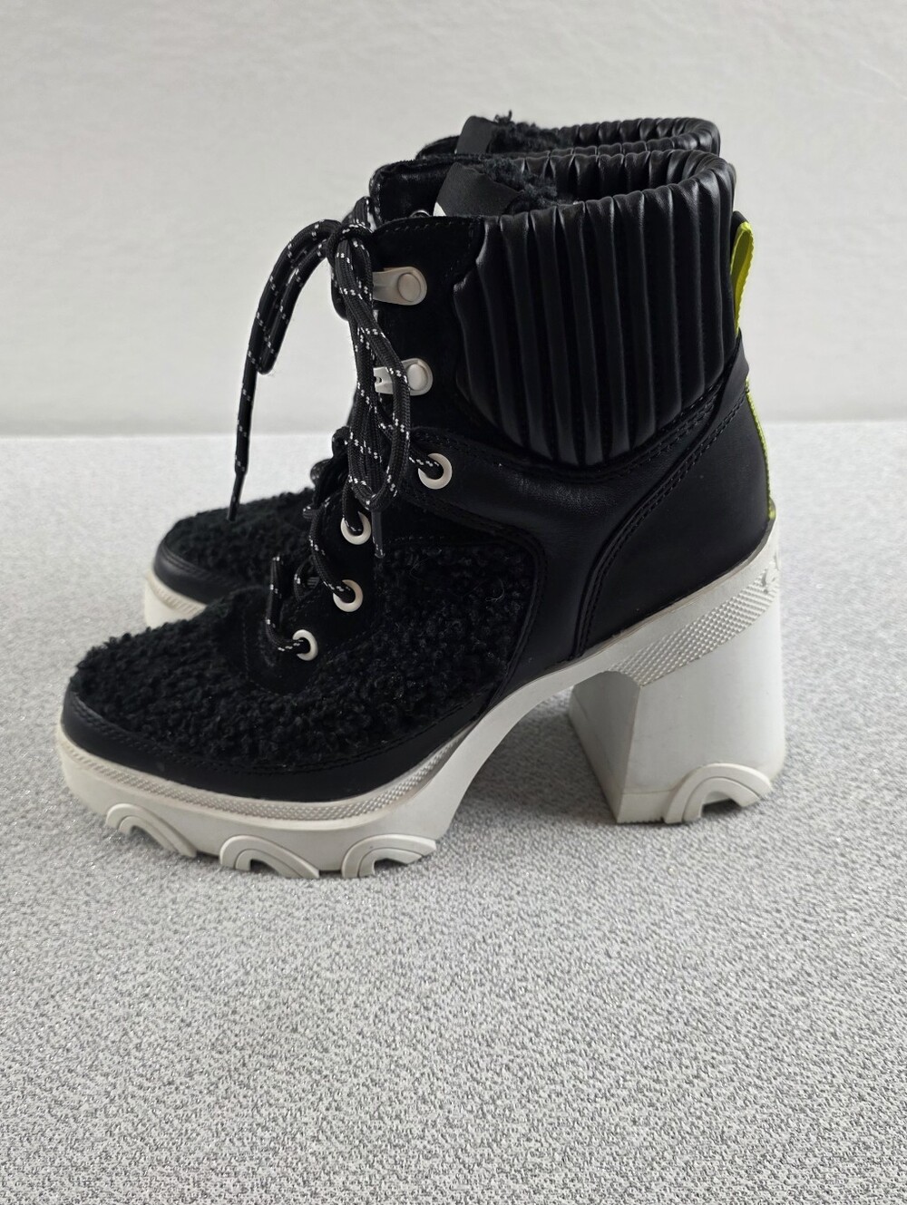 Sorel BREX Heel Cozy Sherpa Platform Ankle Boots Booties Black Wmn's 7 - Picture 5 of 11